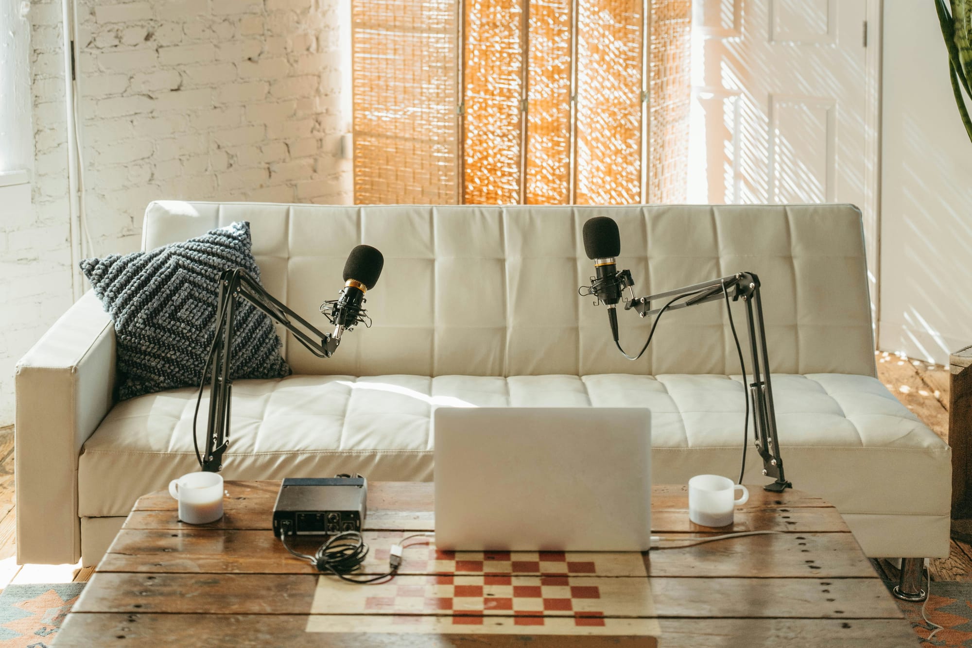 Podcasts Utilize Social Video To Earn Lengthy Watchtime